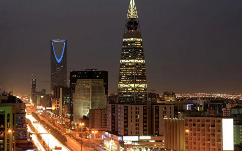 Эр-Рияд будет участвовать во встрече производителей нефти в Дохе