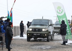 По дороге Ханкенди-Лачын беспрепятственно проехали 25 автомобилей российских миротворцев