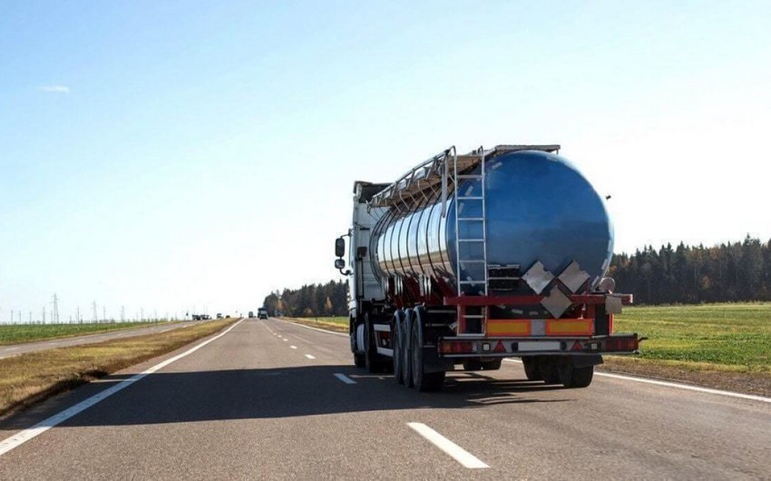 Qazaxıstanda neft məhsullarının avtomobillə daşınması yenidən qadağan edilib