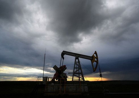 Избыток нефти, накопленный во время пандемии, сократился на 80%