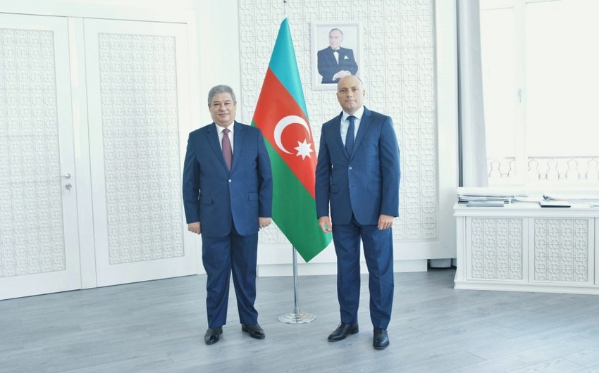 Azerbaijani culture minister meets Egyptian envoy