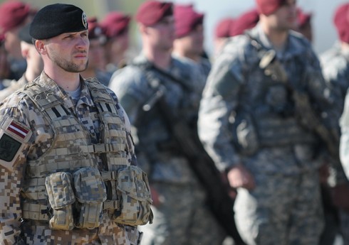 Президент Латвии не исключает вероятность увеличения военных расходов