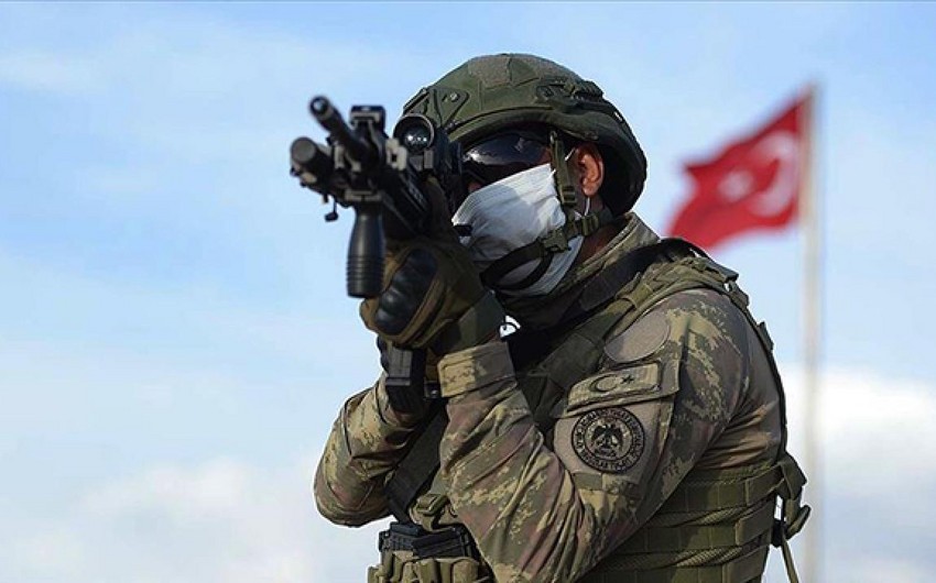 Türkiyə hərbçiləri İraq və Suriyanın şimalında 17 terrorçu öldürüb