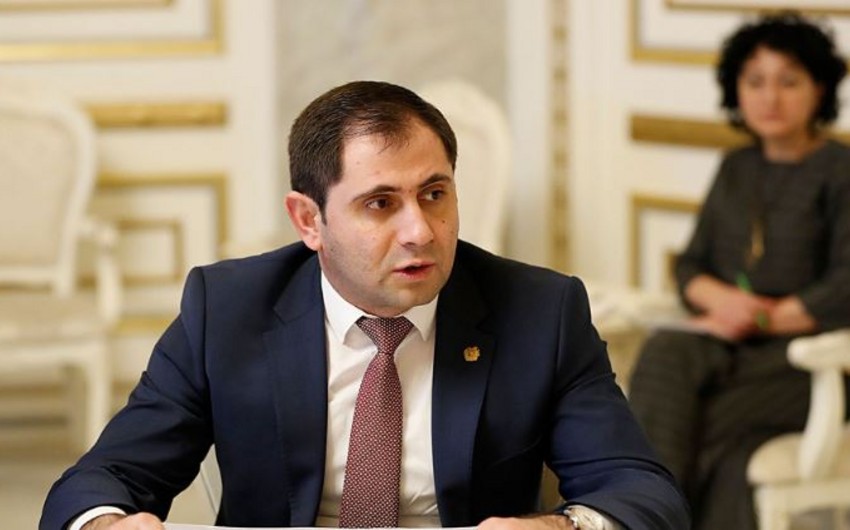 Armenian defense minister pays a working visit to Russia