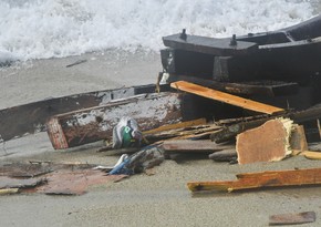 İtaliyada turist qayığı batıb, ölənlər var