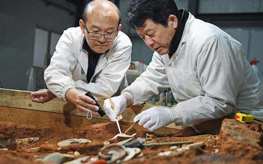 В Китае обнаружен древний саркофаг в форме лодки и длиной 24 метра