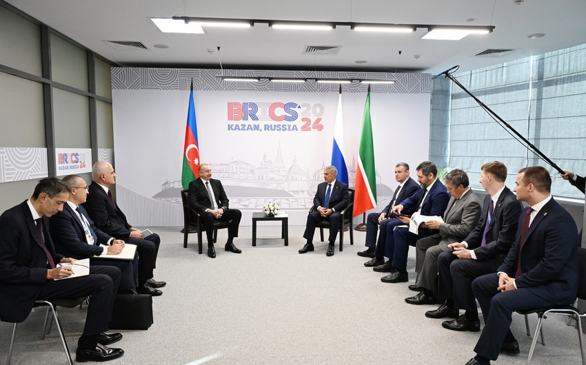 Ilham Aliyev meets with head of Tatarstan