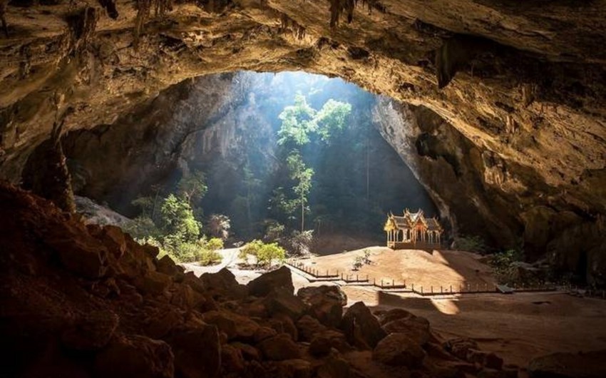 В Таиланде в пещере Кхао Луанг пропала футбольная команда