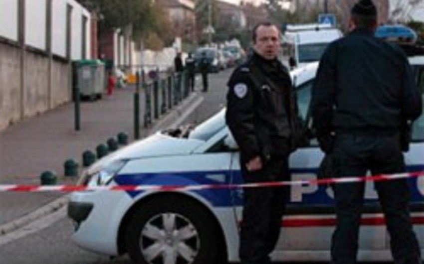 Распространены фото террористов, захвативших заложников в Париже
