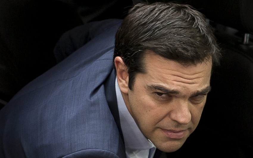 KİV: Aİ liderləri Yunanıstanı avrozonada saxladı