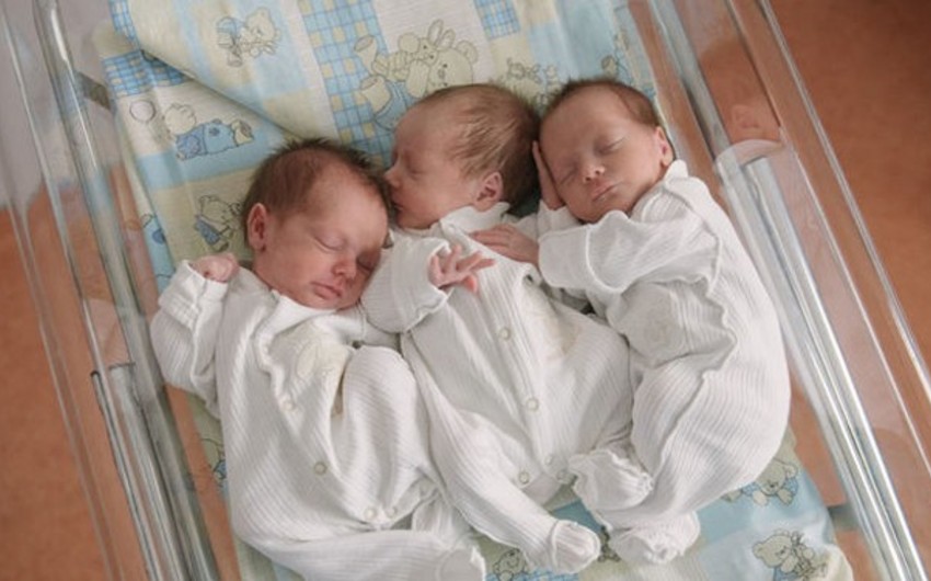 В этом году в Азербайджане родились 1 238 двойняшек и 36 тройняшек