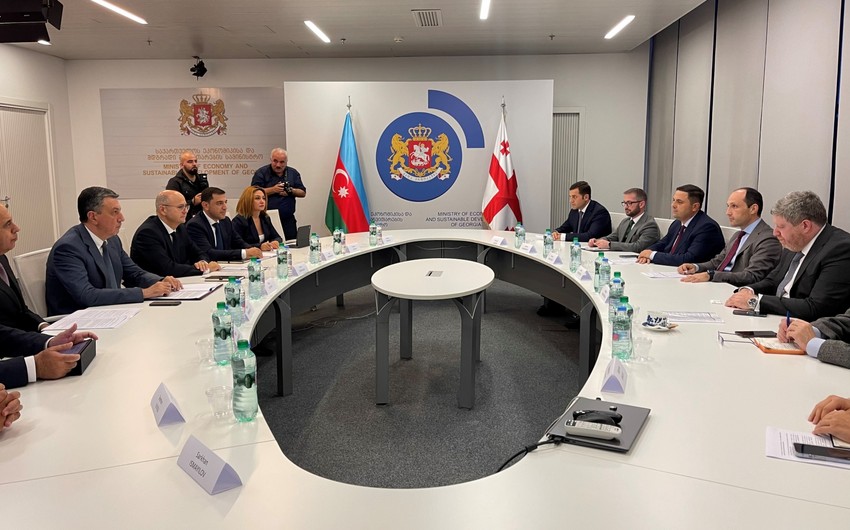Азербайджан и Грузия обсудили реализацию Черноморской подводной линии электропередачи