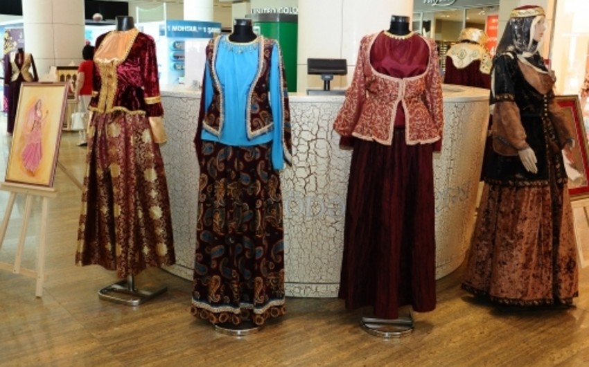 Baku hosts exhibition of Azerbaijani national costumes