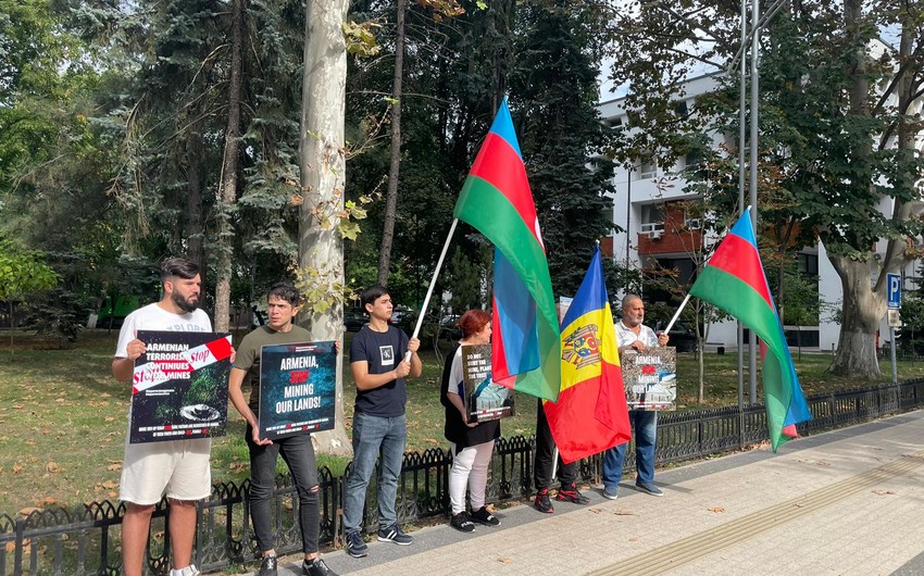 Азербайджанцы Молдовы провели акцию перед представительством ООН в Кишиневе