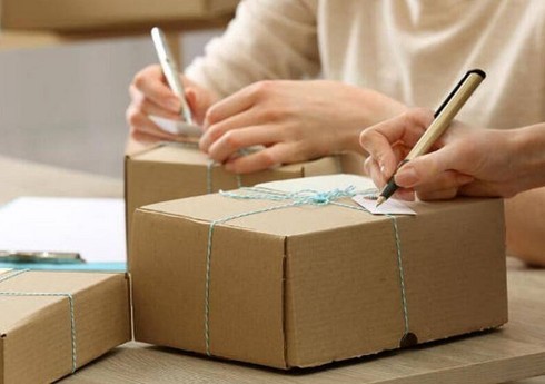 Объем международных почтовых отправлений в Азербайджане сократился почти на 50%