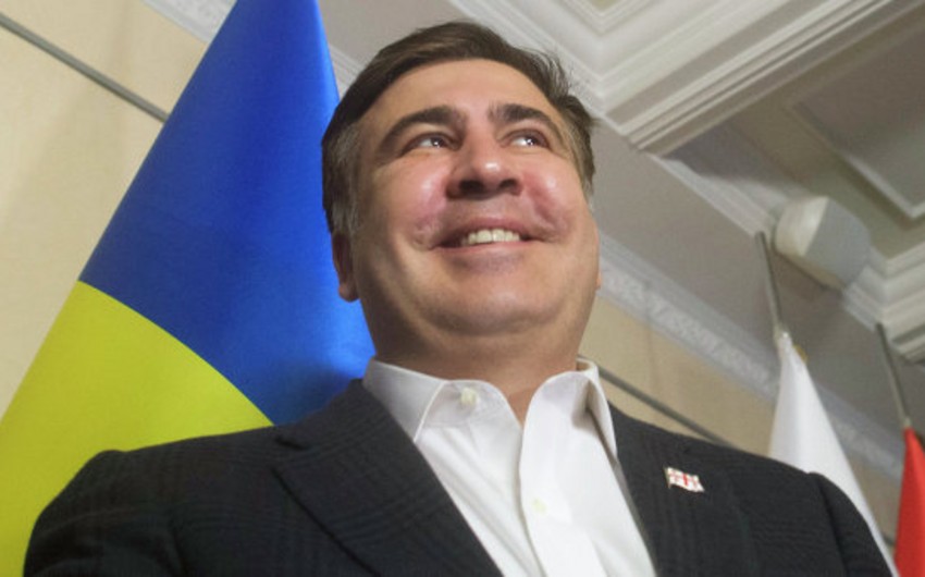 Глава МВД Украины плеснул в лицо Саакашвили водой за оскорбления
