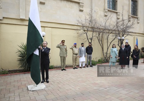 В посольстве Пакистана в Азербайджане подняли флаг по случаю Национального дня