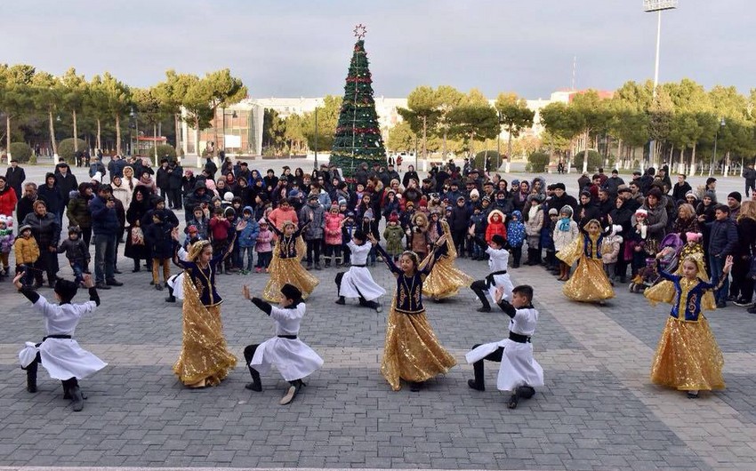 Во Дворце культуры Кимьячи организованы новогодние представления для детей химиков