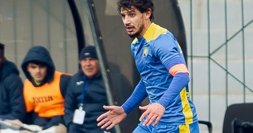 “Kəpəz” daha bir futbolçusu ilə yollarını ayırıb