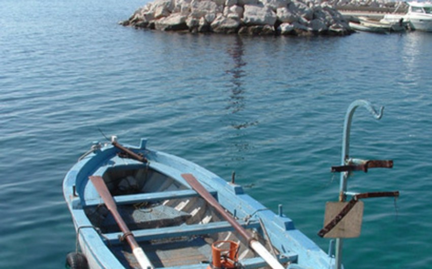 В Каспийском море утонул рыбак