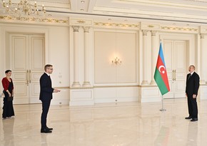 Президент Ильхам Алиев принял верительные грамоты нового посла Швеции