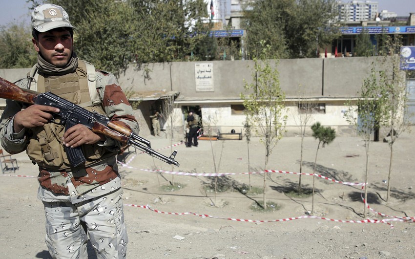 В Афганистане не менее 12 полицейских погибли при нападении боевиков