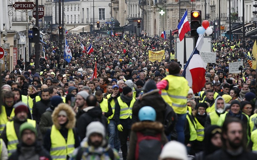 Во Франции в протестах жёлтых жилетов приняли участие 84 тыс. человек - ОБНОВЛЕНО - 4