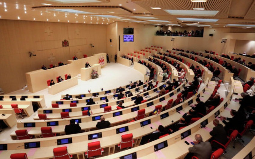 Парламент Грузии выразил вотум доверия новому кабмину