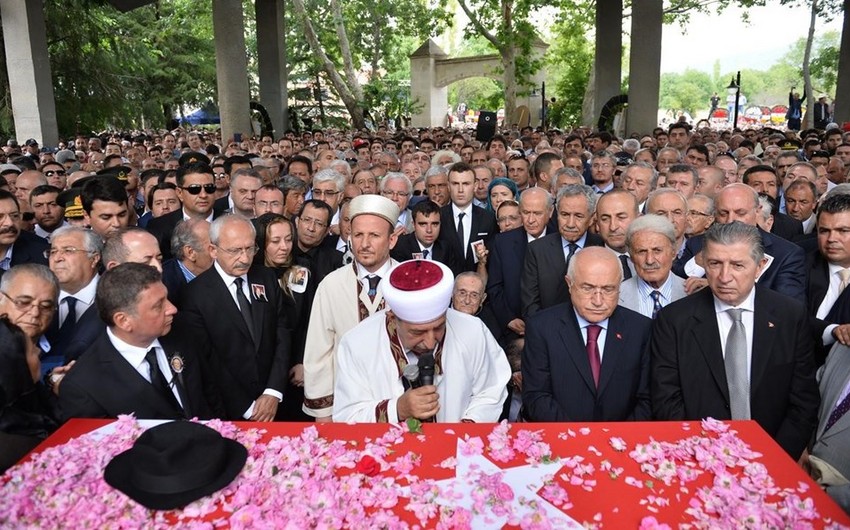 State funeral held for Turkey's ex-president Demirel