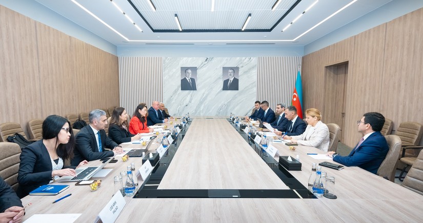 Azerbaijan, ADB mull cooperation opportunities in transport