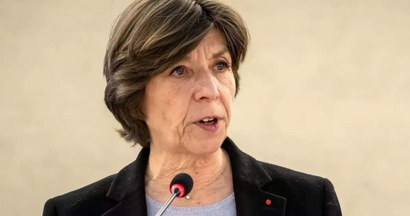 French FM arrives in Armenia