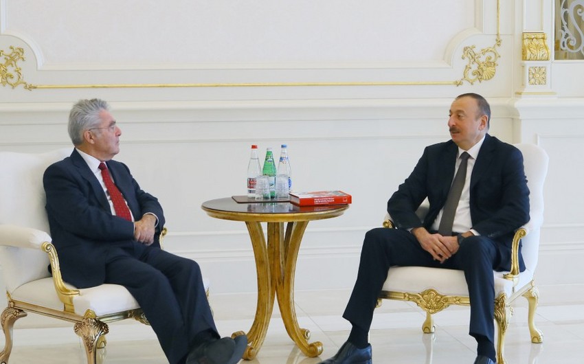 President Ilham Aliyev receives former Austrian President Heinz Fischer