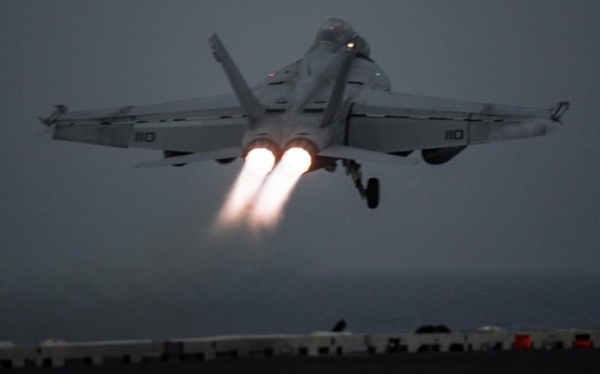 Ударная группа ВМС США приступила к воздушным операциям против ИГ в Сирии