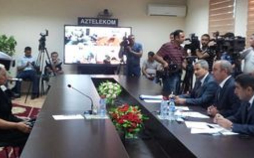 ​Министр связи и высоких технологий встретился с гражданами в Евлахе