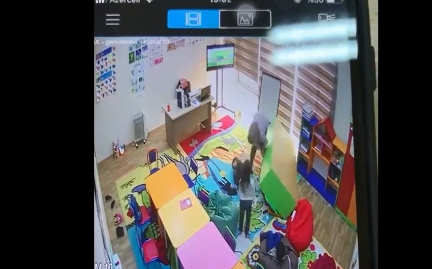 В Баку на 4-летнего ребенка упал шкаф - ВИДЕО