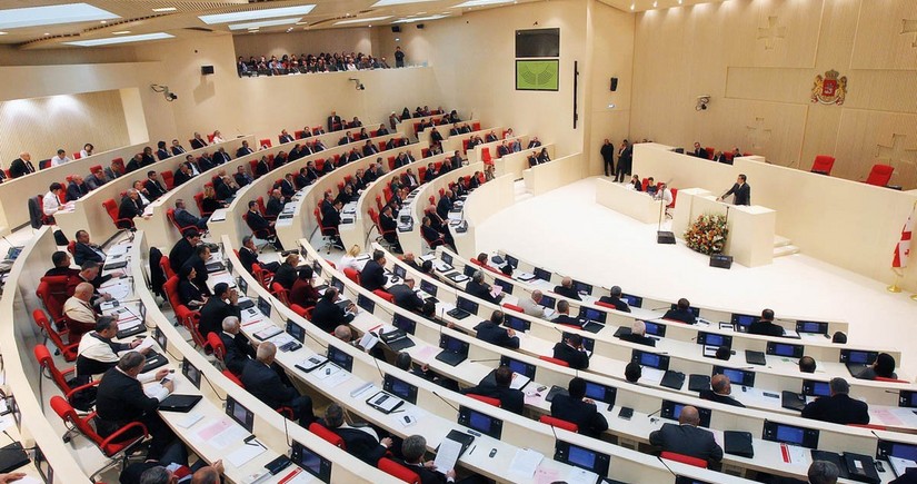 Парламент Грузии принял закон О прозрачности иностранного влияния в первом чтении