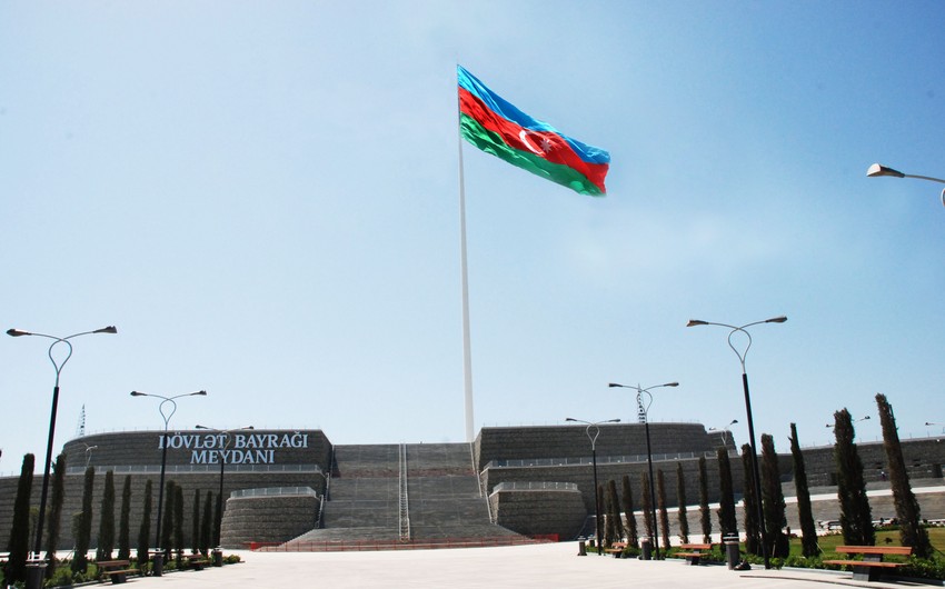 Высказано официальное мнение по поводу информации о демонтаже флагшток на Площади государственного флага