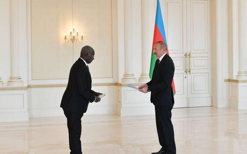 Azerbaijani President receives credentials of incoming Ugandan ambassador