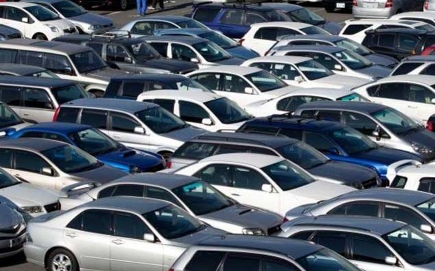 Азербайджан сократил импорт автомобилей на 40%