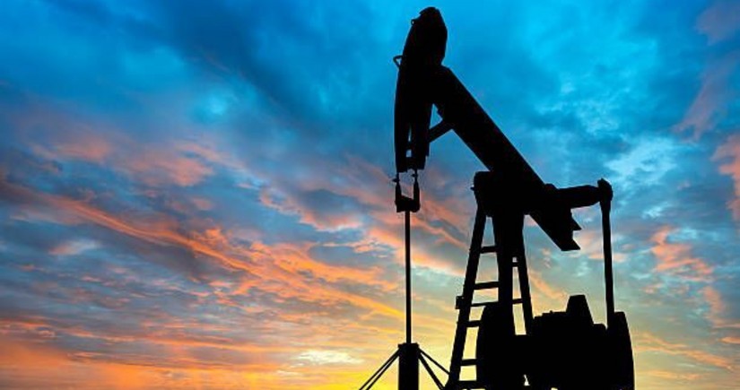 Цена нефти Brent опустилась ниже 80 долларов за баррель впервые с 8 февраля