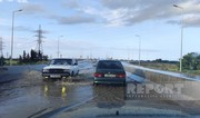 Сточные воды вызвали трудности для движения автомобилей на дороге Хачмаз - Губа