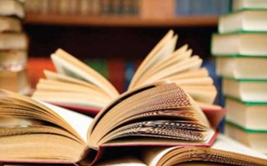 Books worth 10,000 AZN stolen from Baku store