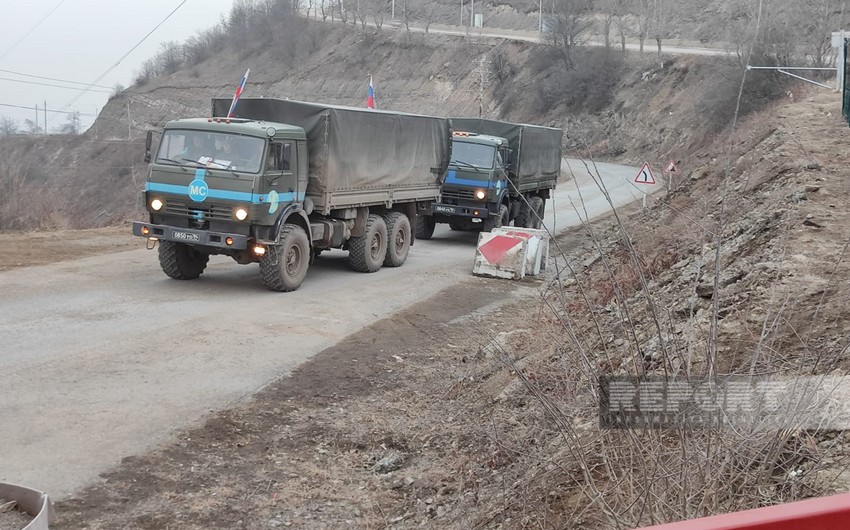 По дороге Ханкенди-Лачын беспрепятственно проехали 80 автомобилей российских миротворцев