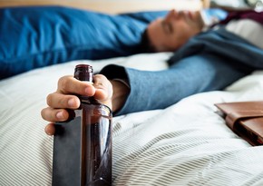 Число жертв отравления алкоголем в Армении достигло 17