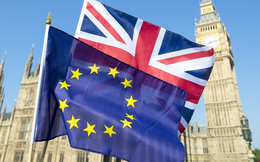 Великобритания согласилась отложить ратификацию торговой сделки с ЕС