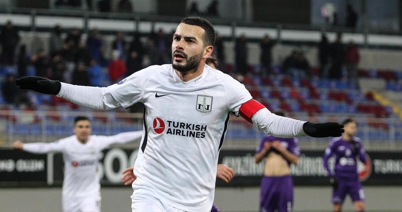 Neftçinin futbolçusu Emin Mahmudov zədələnib