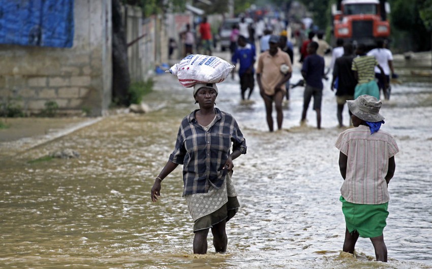 Число жертв урагана Мэттью на Гаити увеличилось до 877 человек