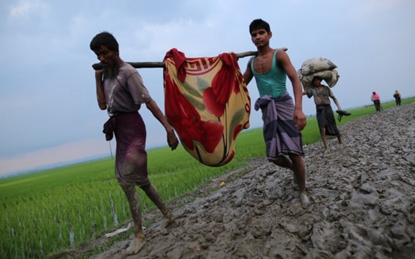 Son bir ayda Banqladeşə sığınan Rohingya qaçqınlarının sayı 430 min nəfəri keçib