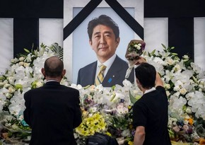 В Токио проходят протесты против государственных похорон экс-премьера Абэ