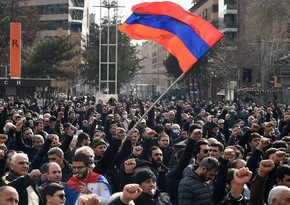 В Ереване протестующие будут ночевать у здания парламента